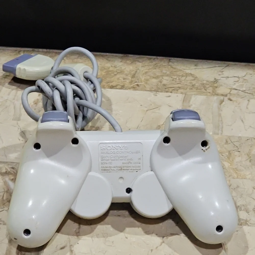 Official Sony PlayStation 1 Classic Mini SCPH-1000R PS1 Wired USB Controller!‎ - Picture 4 of 5